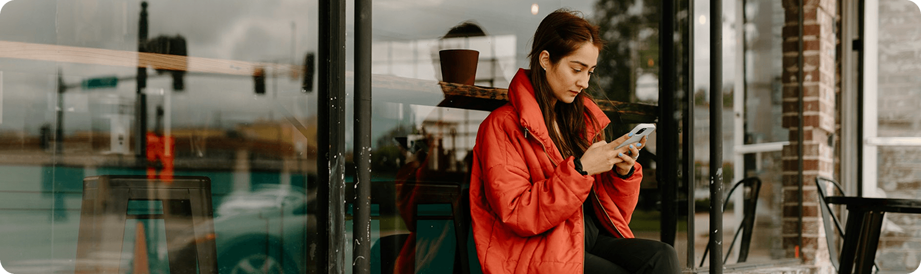 woman-outside-building